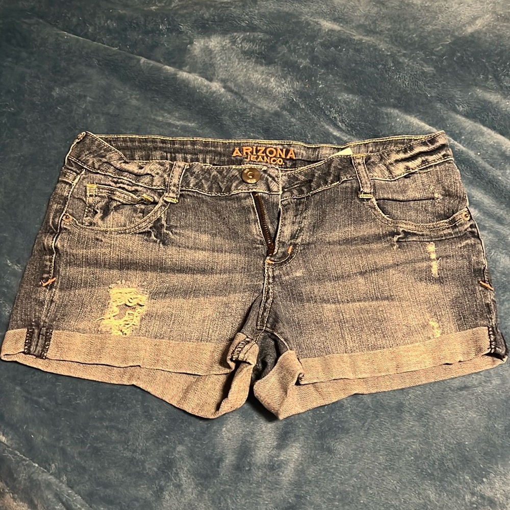 Y2K Arizona Jeans Co stretch  Jean Shorts size 7 embroidered